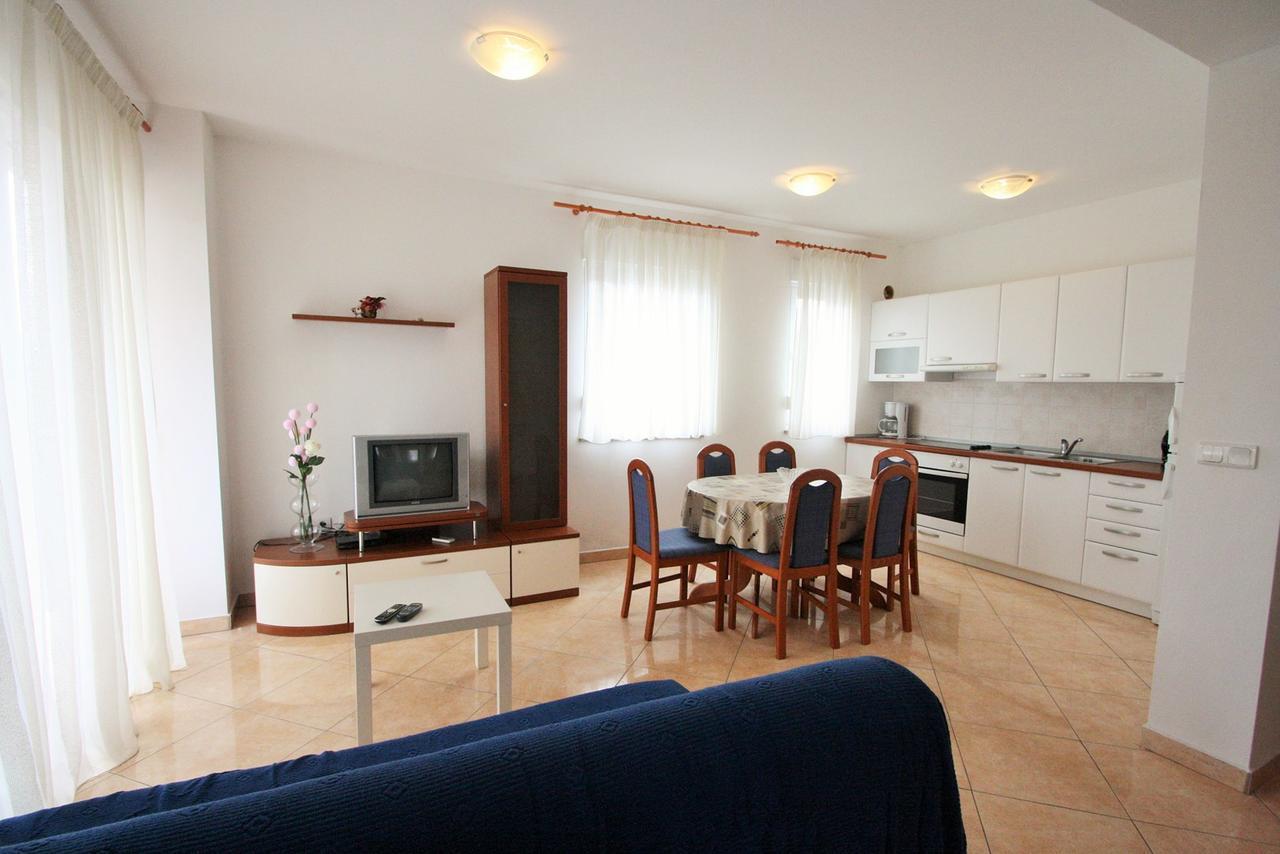 Apartment Bilic With Balcony Poreč Extérieur photo
