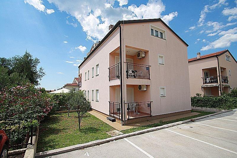 Apartment Bilic With Balcony Poreč Extérieur photo